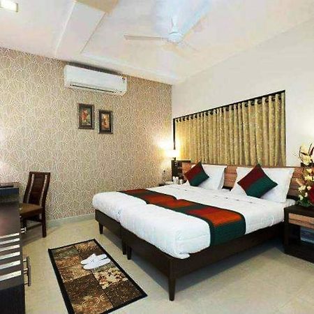 Hotel Siddharth Palace Джапур Экстерьер фото