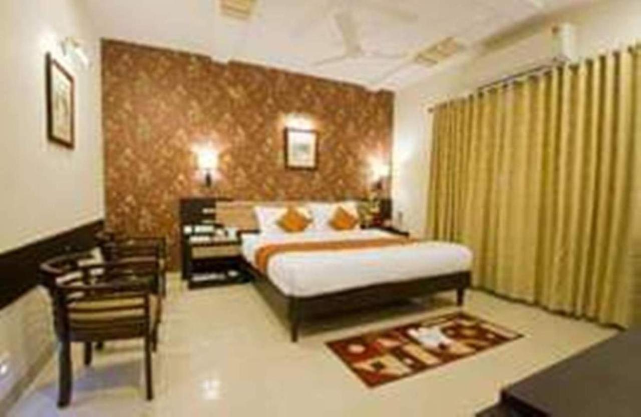 Hotel Siddharth Palace Джапур Экстерьер фото